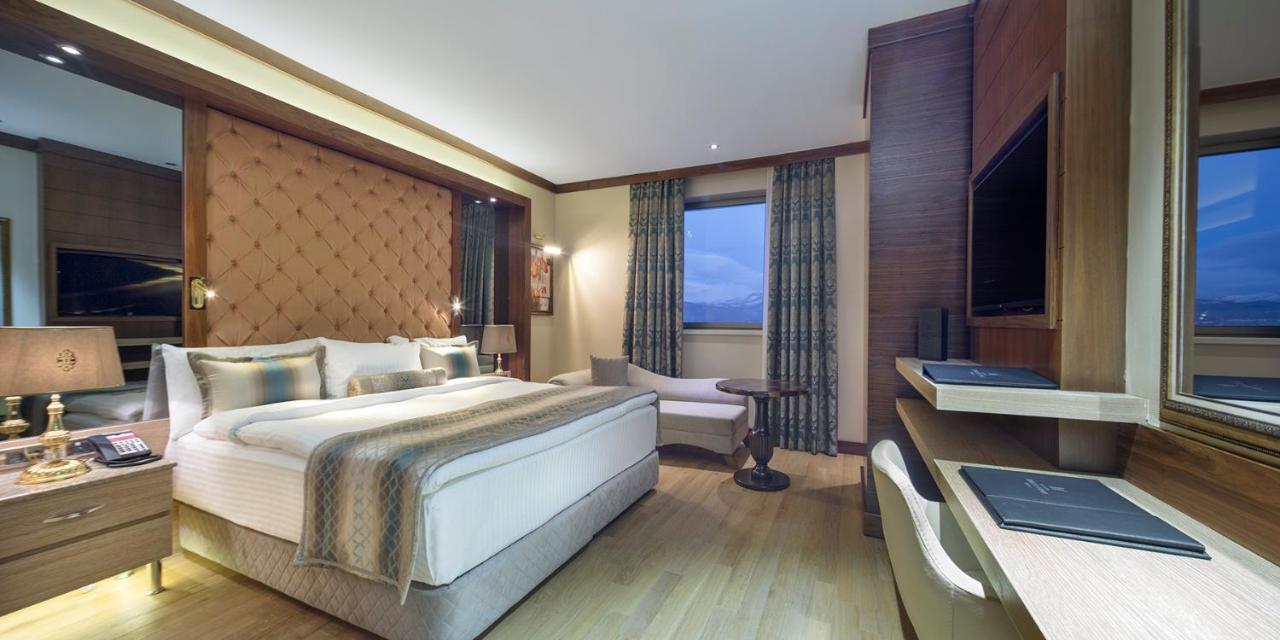 Hotel Grand Millennium Konya Esterno foto