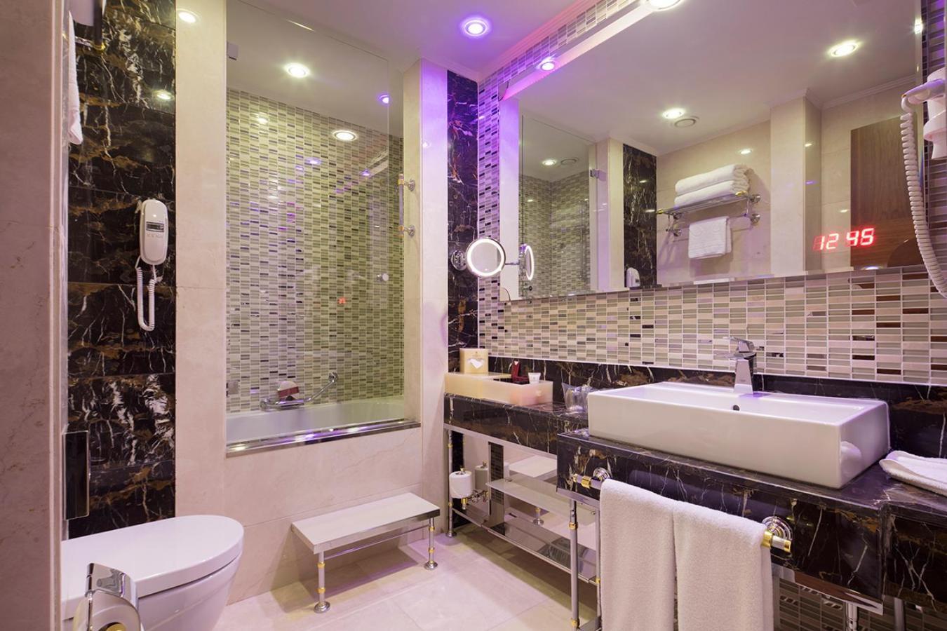 Hotel Grand Millennium Konya Esterno foto